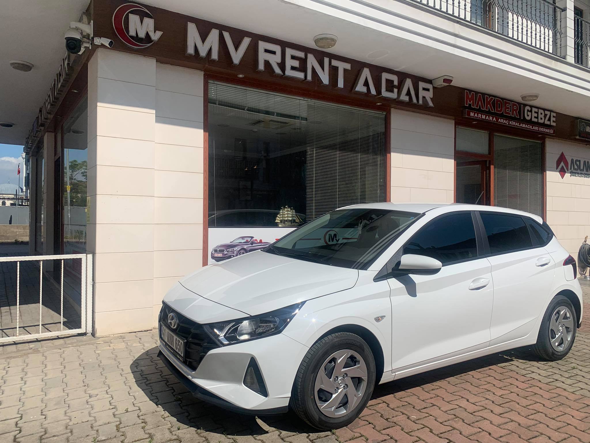 HYUNDAİ İ20 SIFIR OTOMATİK MANUEL RENK SEÇENEKLERİYLE