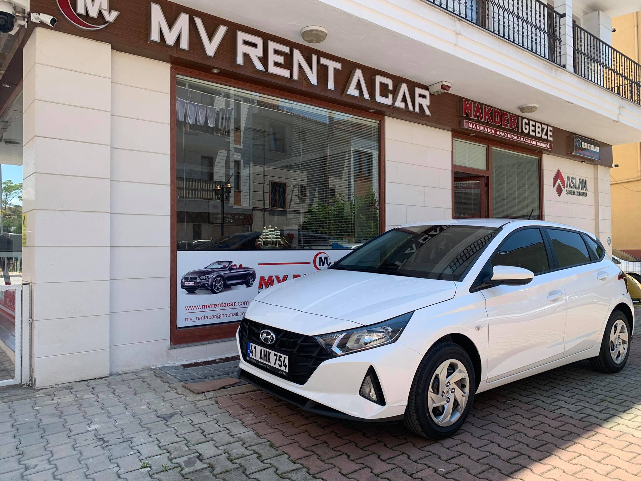 HYUNDAİ İ20 SIFIR OTOMATİK MANUEL RENK SEÇENEKLERİYLE